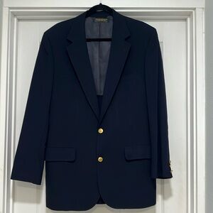 Vintage Brooks Brothers 100% wool navy blazer. Approx size is 42Regular. 70s-80s